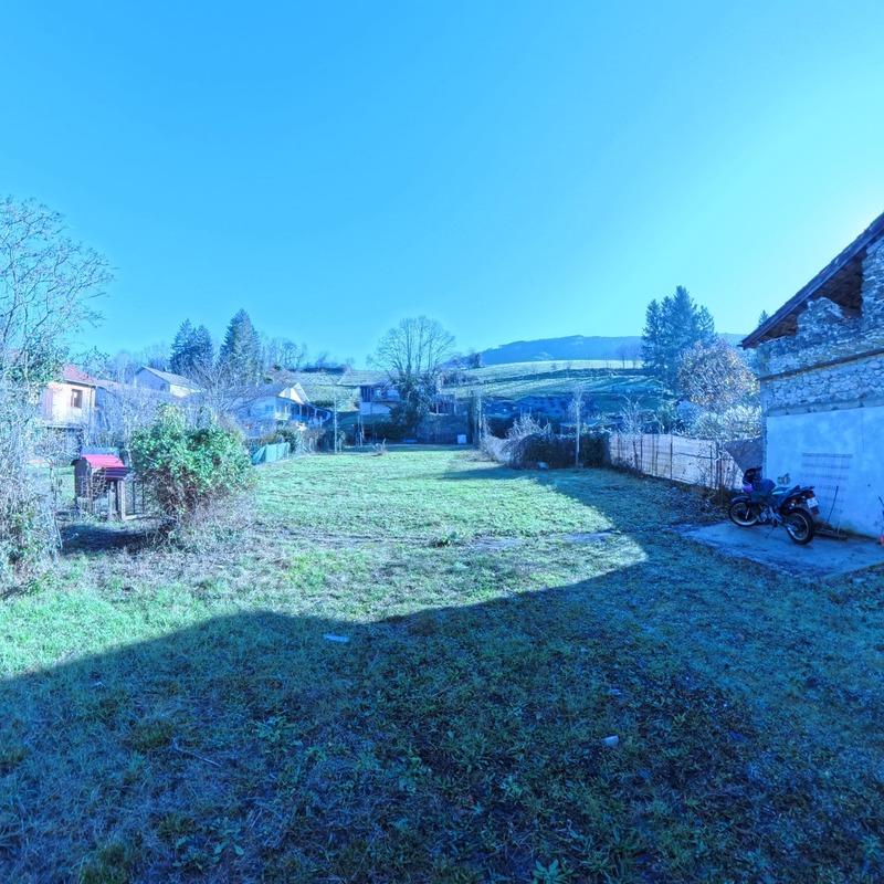 Terrain constructible - 891 m²