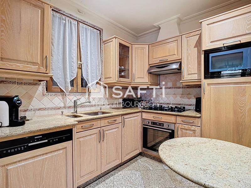 Maison - 163 m² - 7 pièces