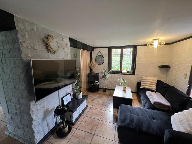 Maison - 216 m² - 7 pièces