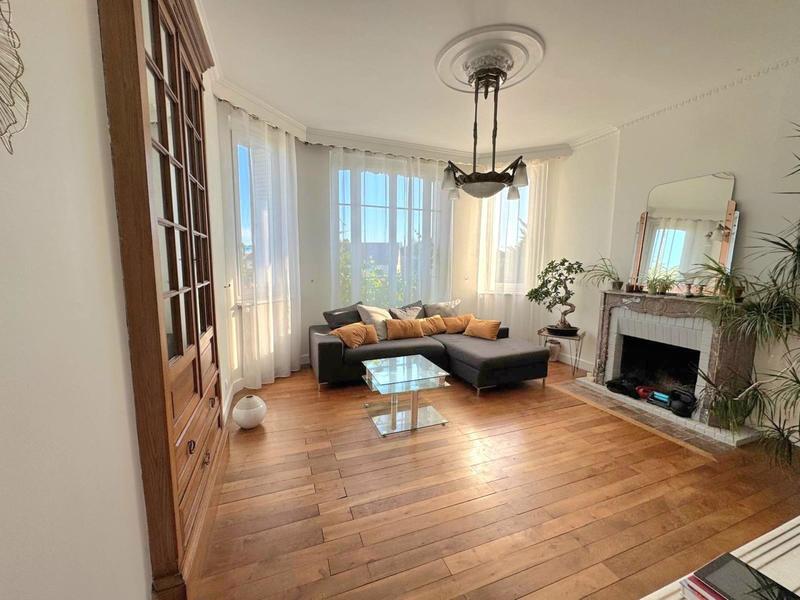 Maison - 134 m² - 6 pièces