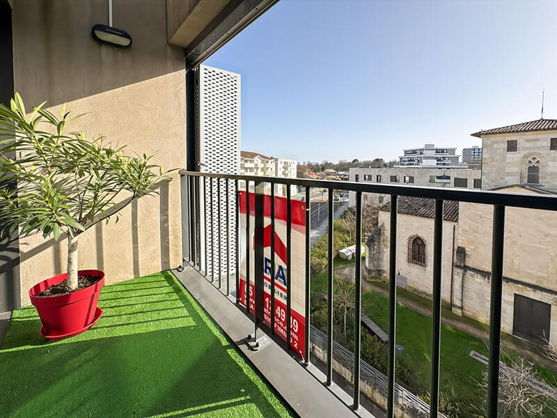 Appartement - 82 m² - 4 pièces