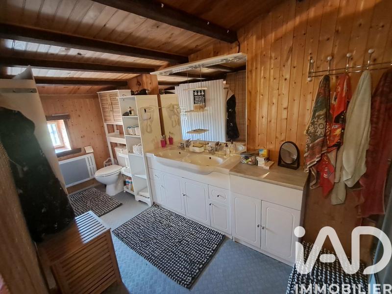 Maison - 202 m² - 5 pièces