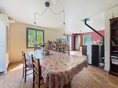 Maison - 164 m² - 8 pièces
