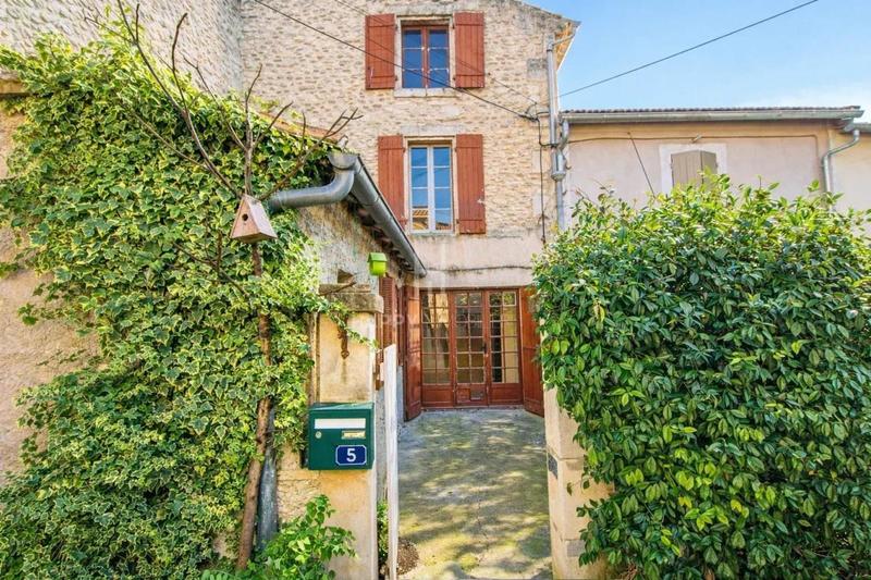 Maison de village - 82 m² - 4 pièces