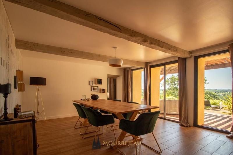 Maison - 440 m² - 12 pièces