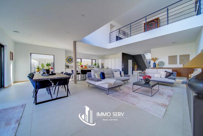 Villa - 260 m² - 7 pièces