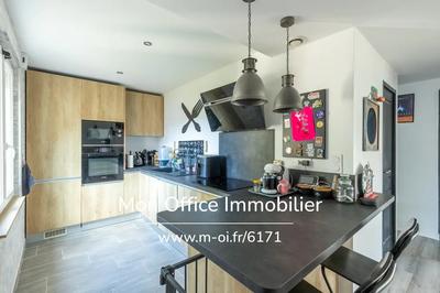 Maison - 82 m² - 5 pièces