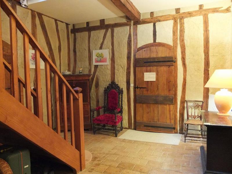 Maison - 1 122 m² - 22 pièces