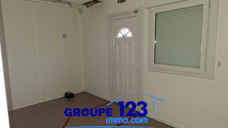 Local commercial - 212 m² - 7 pièces