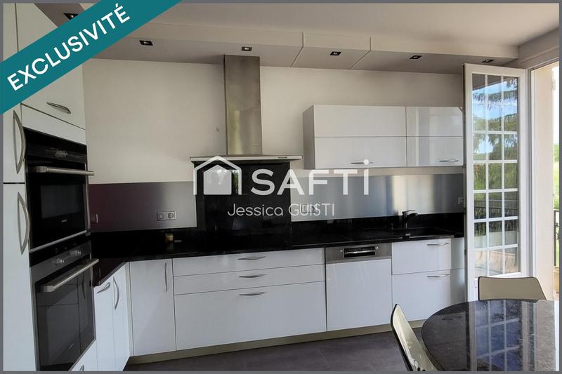 Maison - 140 m² - 6 pièces