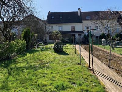 Maison - 145 m² - 8 pièces