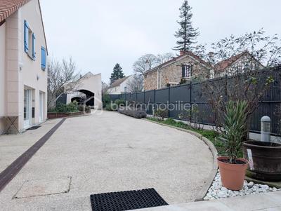 Bureau - 268 m² - 9 pièces