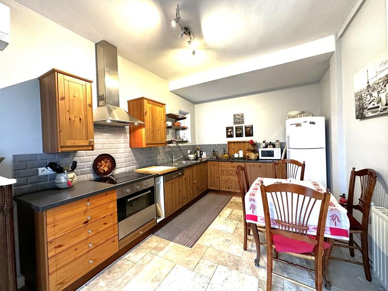 Maison traditionnelle - 158 m² - 7 pièces