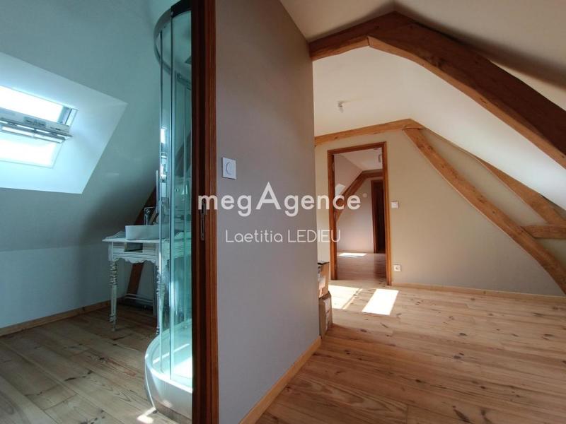 Maison - 87 m² - 10 pièces