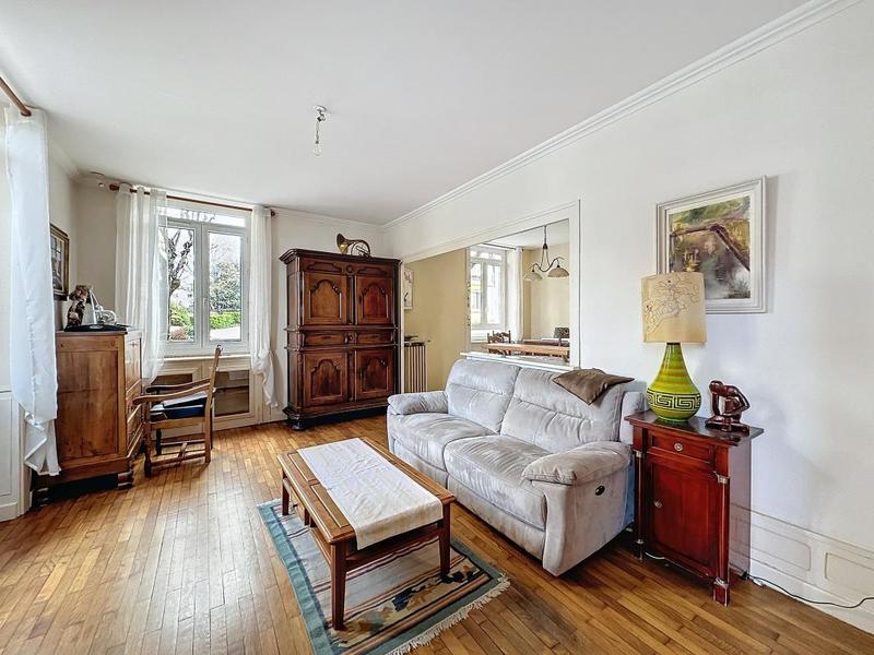 Maison - 225 m² - 5 pièces