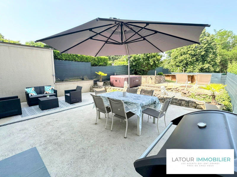 Maison - 90 m² - 4 pièces