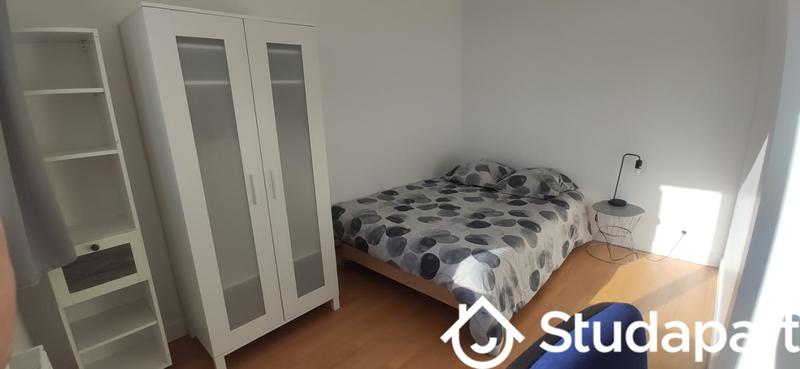 Chambre - 12 m² - 1 pièce