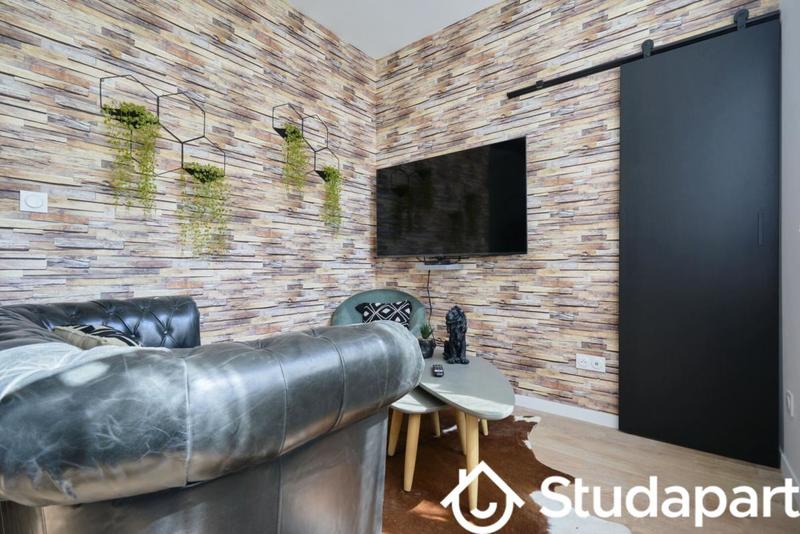 Chambre - 11 m² - 1 pièce