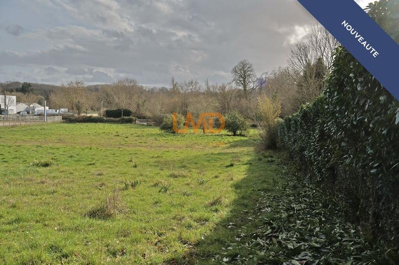 Terrain constructible - 4 500 m²