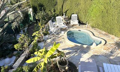 Villa - 164 m² - 6 pièces