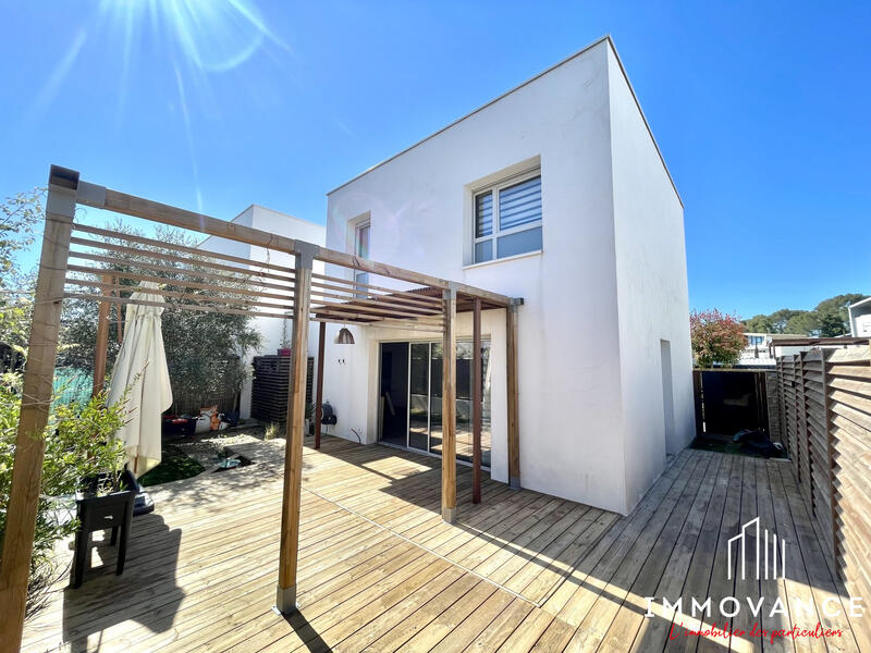 Villa - 80 m² - 4 pièces