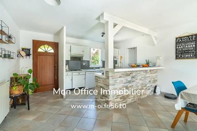 Maison - 140 m² - 6 pièces