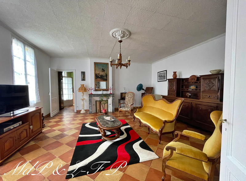 Maison bourgeoise - 356 m² - 10 pièces