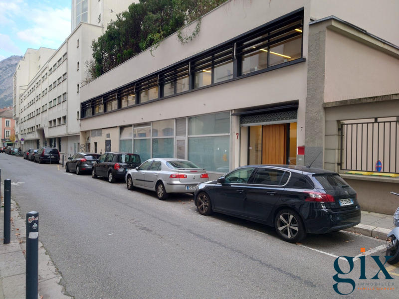 Local commercial - 363 m²