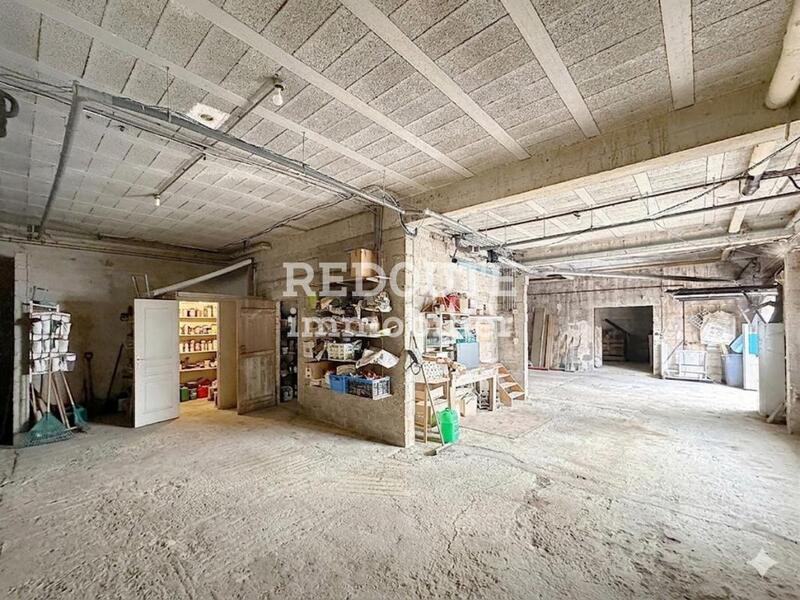 Maison - 220 m² - 8 pièces