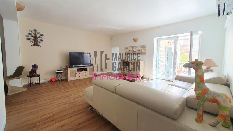 Appartement - 96 m² - 4 pièces