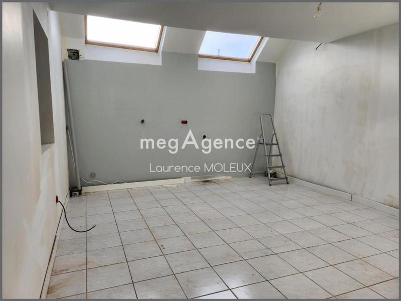 Maison - 240 m² - 7 pièces