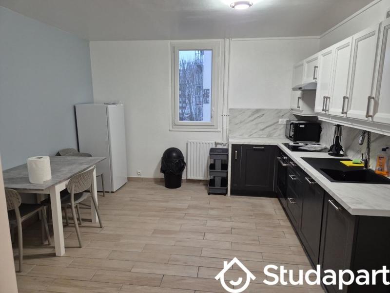 Chambre - 10 m² - 1 pièce