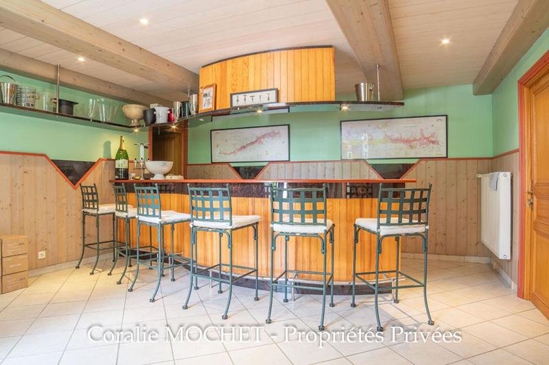 Demeure - 454 m² - 20 pièces