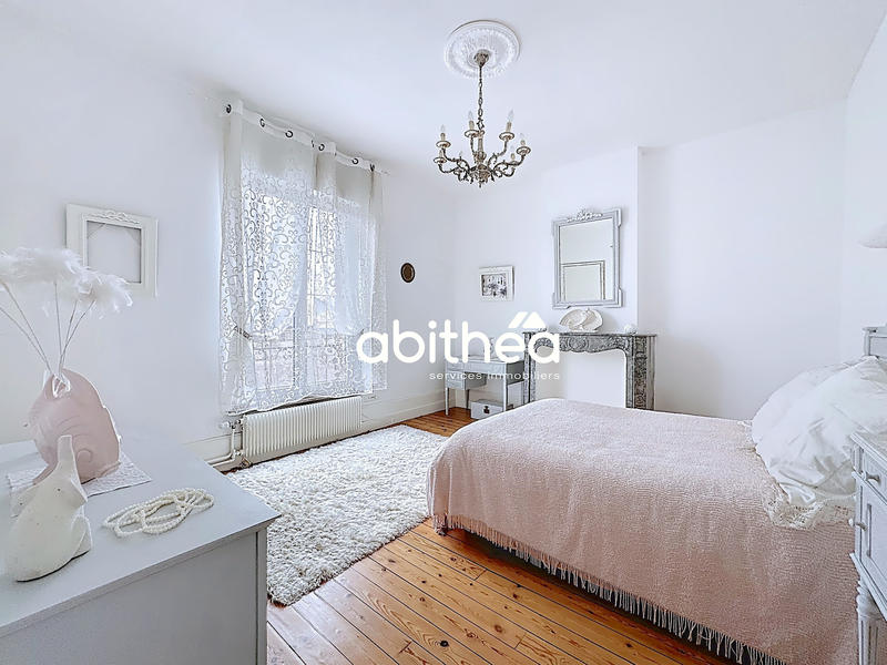 Maison - 186 m² - 6 pièces