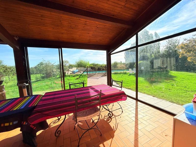 Maison - 250 m² - 6 pièces