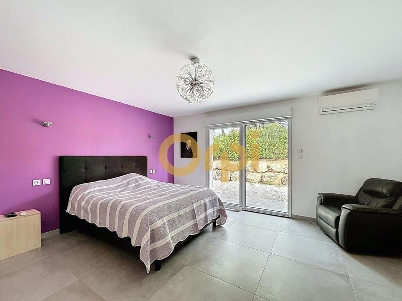 Villa - 208 m² - 4 pièces