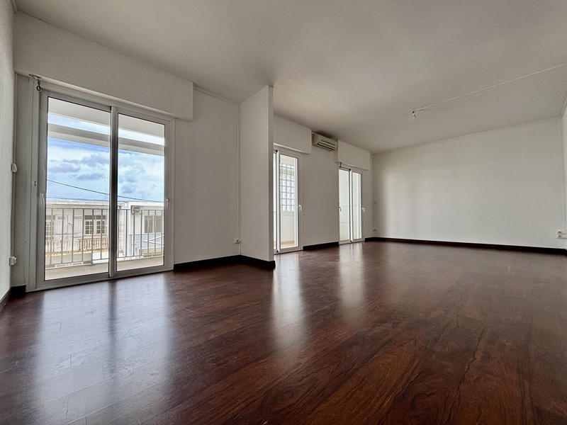 Appartement - 92 m² - 3 pièces