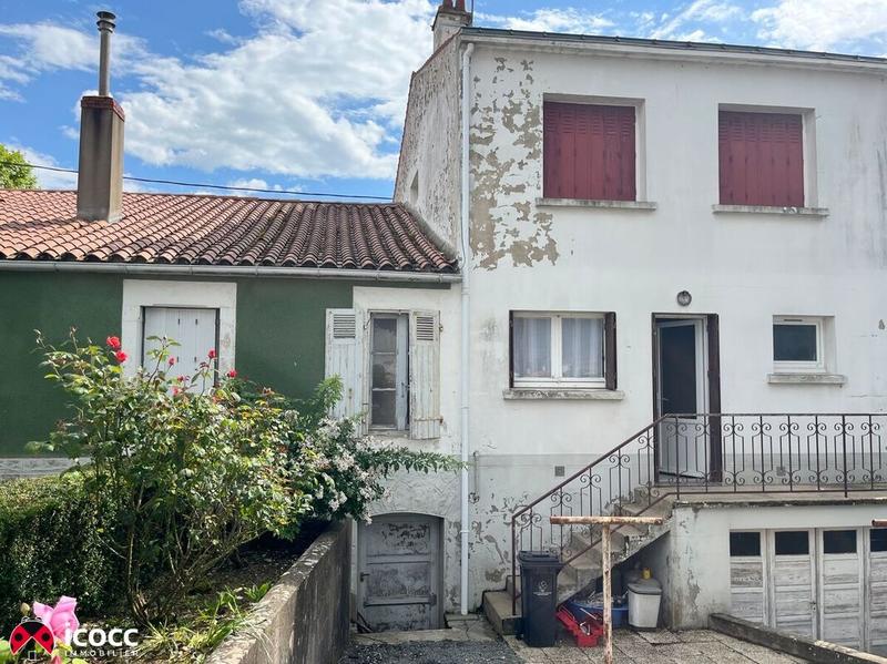 Maison - 180 m² - 8 pièces