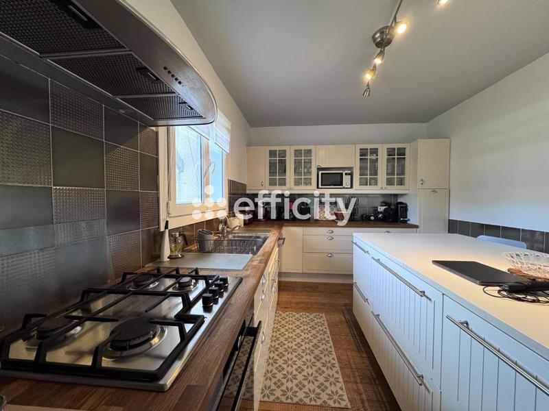 Villa - 143 m² - 7 pièces