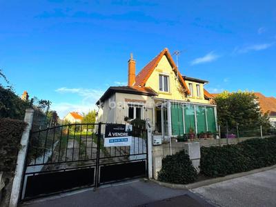 Maison de ville - 110 m² - 6 pièces