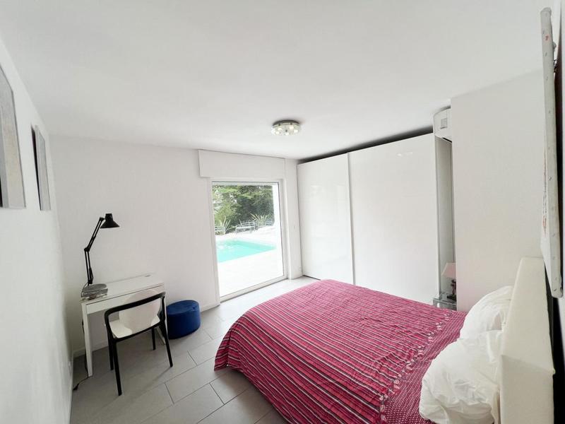 Villa - 257 m² - 6 pièces