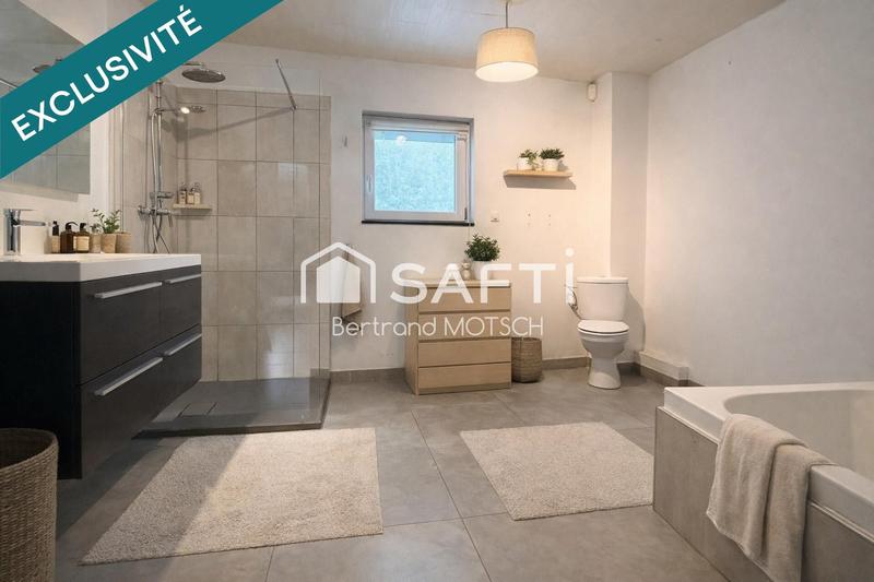 Maison - 168 m² - 8 pièces