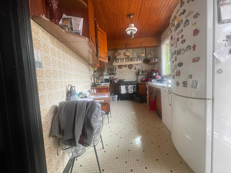 Maison - 233 m² - 9 pièces