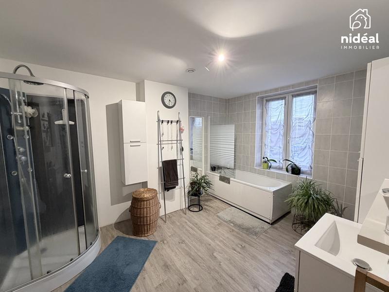 Maison - 90 m² - 4 pièces