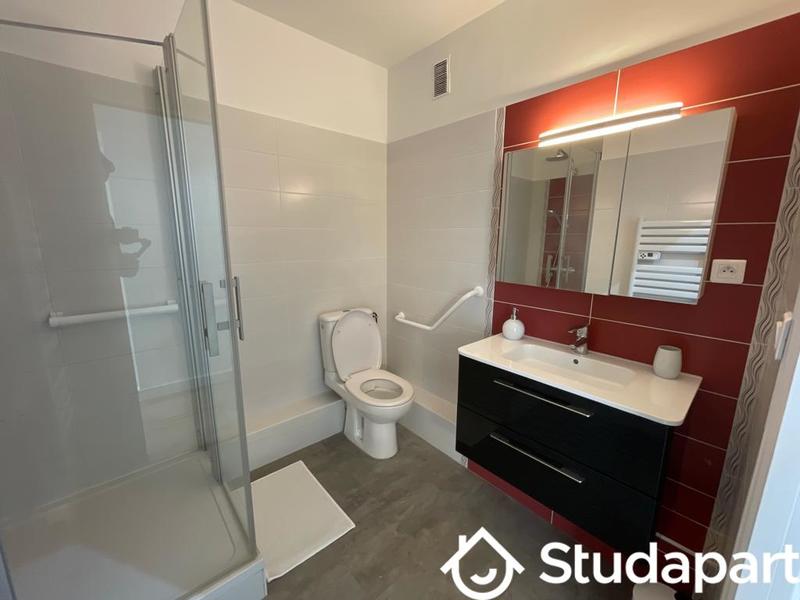 Chambre - 13 m² - 1 pièce