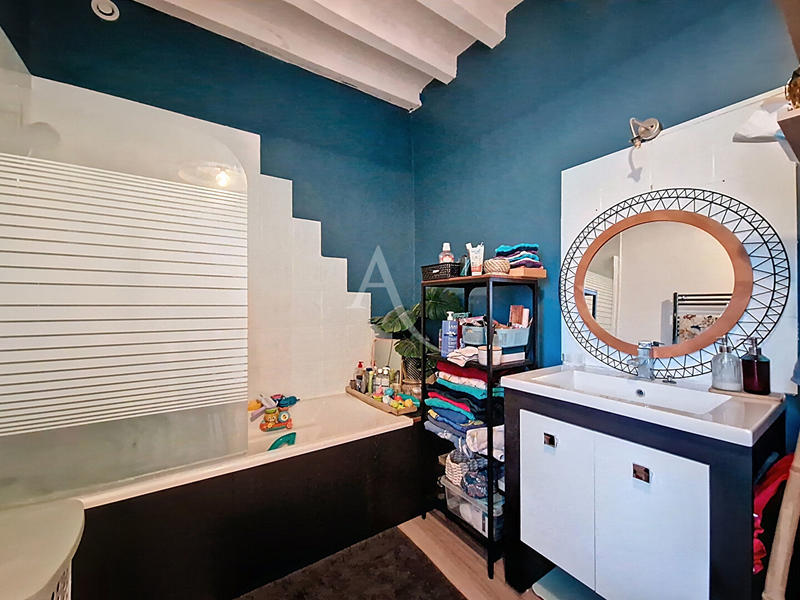 Maison - 93 m² - 4 pièces