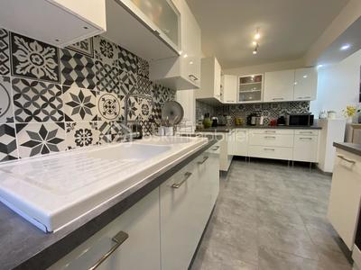 Maison ancienne - 108 m² - 3 pièces