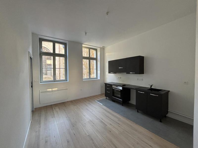 Appartement - 4 057 m² - 2 pièces