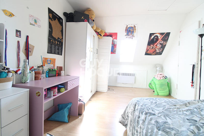 Maison - 141 m² - 7 pièces