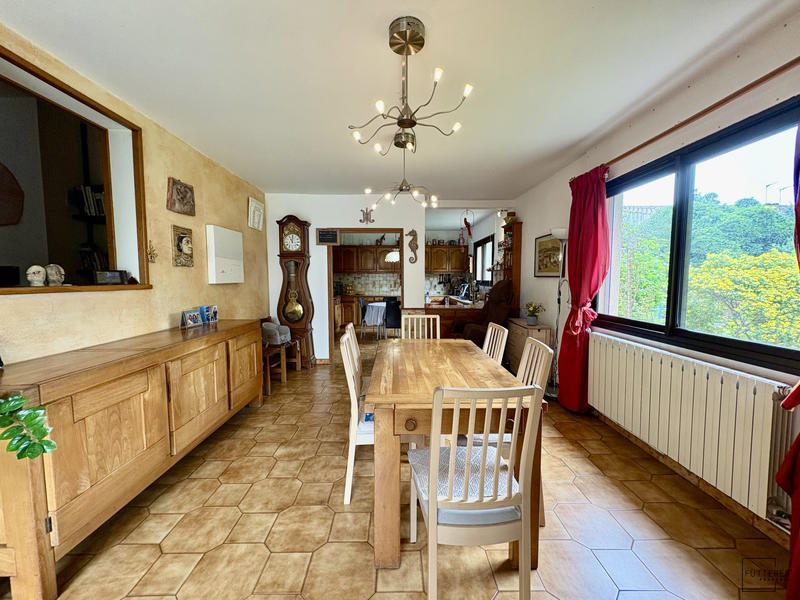 Maison - 178 m² - 7 pièces